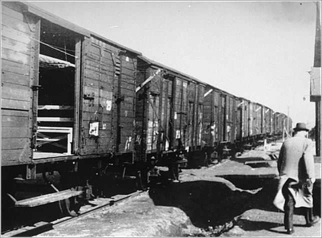 Train stopped in the Westerbork camp